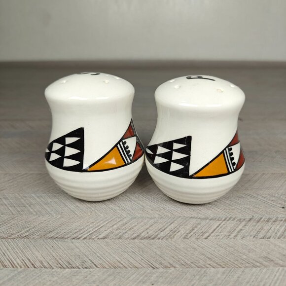 Acoma Pottery Native American Salt & Pepper Shakers Geometric Pattern - Picture 5 of 9